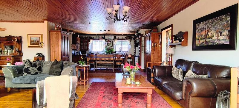 6 Bedroom Property for Sale in Kraaibosch Western Cape